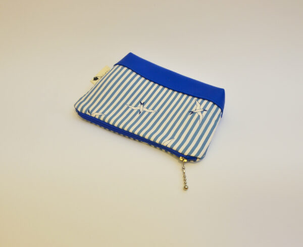 střední kosmetická taška letící racci na modré