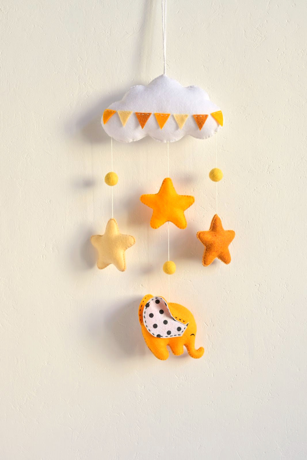 závěsná dekorace žlutý slon