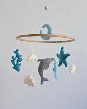 kolotoč s delfínem