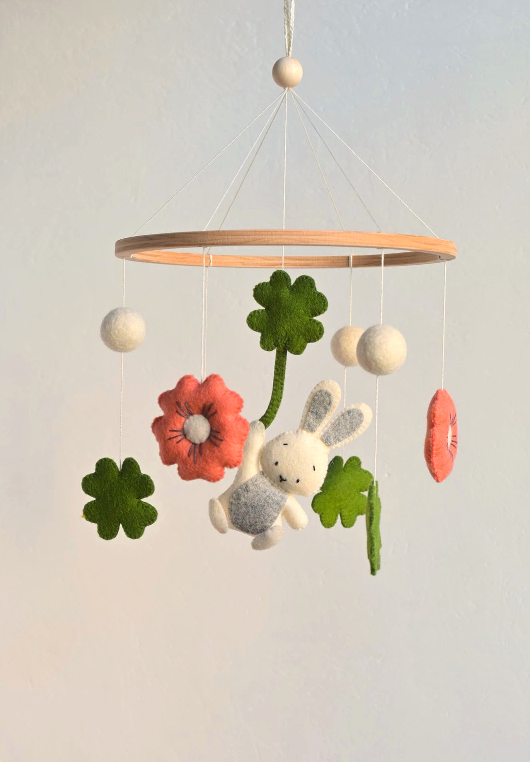 kolotoč s králíčkem a čtyřlístky